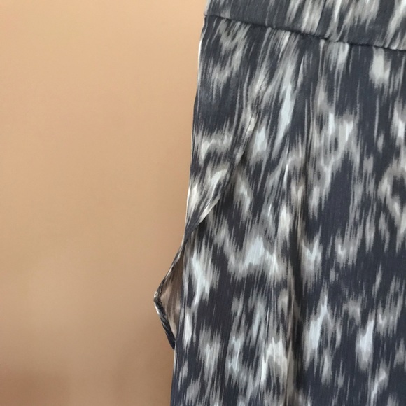 Express hi lo skirt - Picture 8 of 8